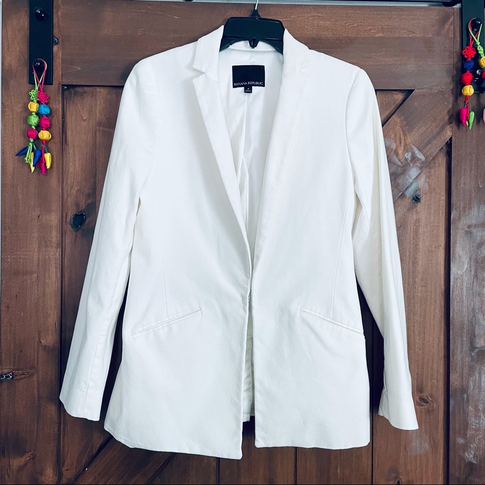 Banana Republic White Blazer